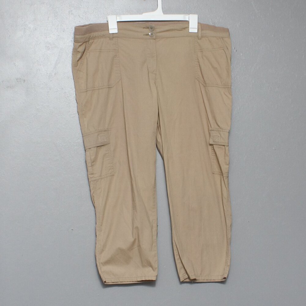Chico’s khaki cotton cargo cropped pants